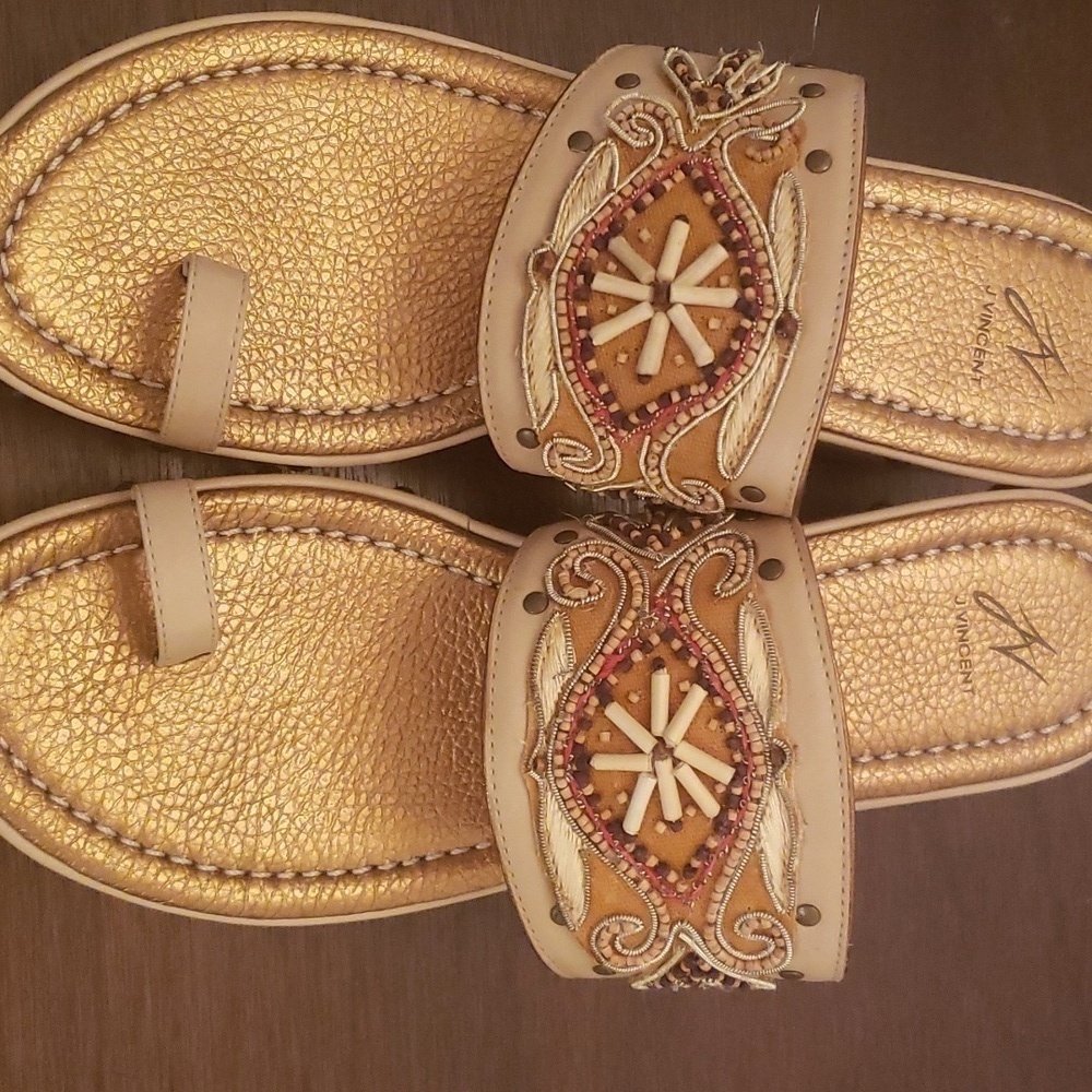 J. Vincent ladies 8m slides with embellished details. - Picture 4 of 5